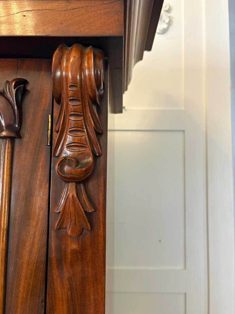 Superb Quality Antique Victorian Figured Mahogany Bookcase - Image 6